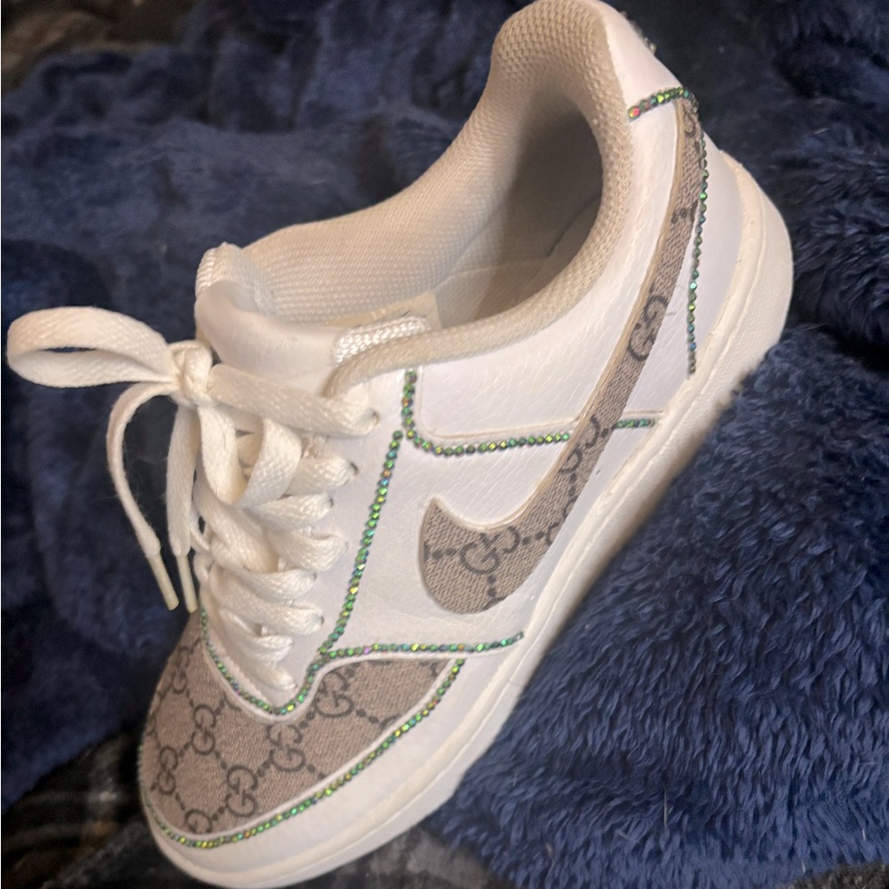 Extra blingy Gucci Nikes. W sz 6 . Super sparkly in sun.